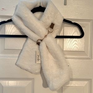 White fur stoll with gold tone clasp detail